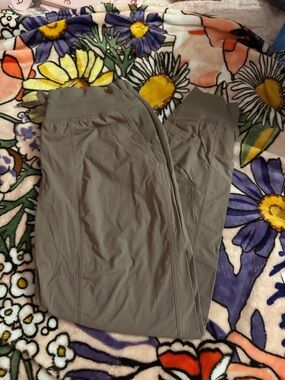 LULULEMON dance studio joggers